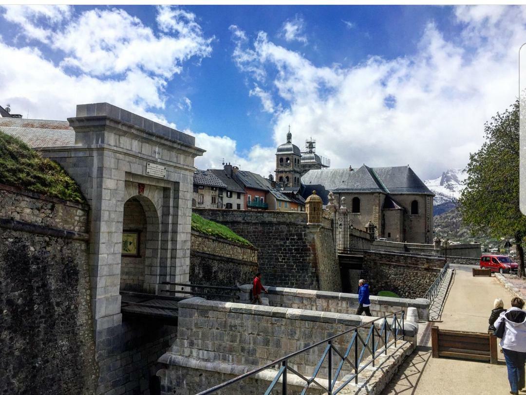 Au Pre Du Moulin - Centre Ville Briançon Zewnętrze zdjęcie